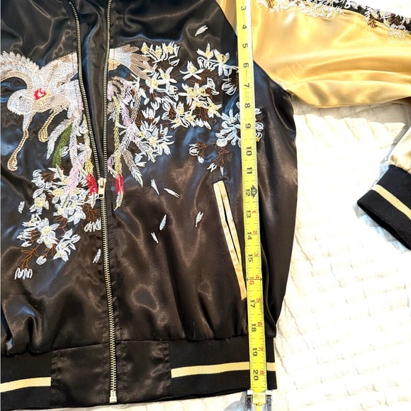 Asian inspired gold and black embroidered silky bomber jacket - Picture 6 of 9